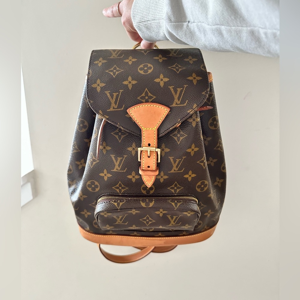 Authentic Louis Vuitton Montsouris MM
